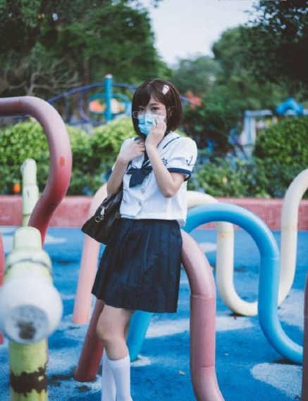 官场美艳春色秘史