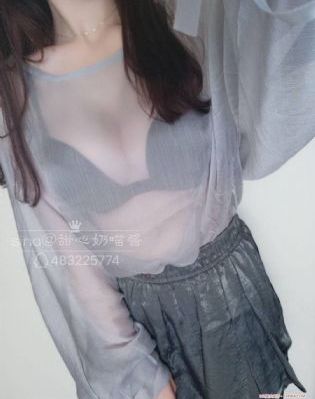 交换玩弄两个美妇教师韩国电影